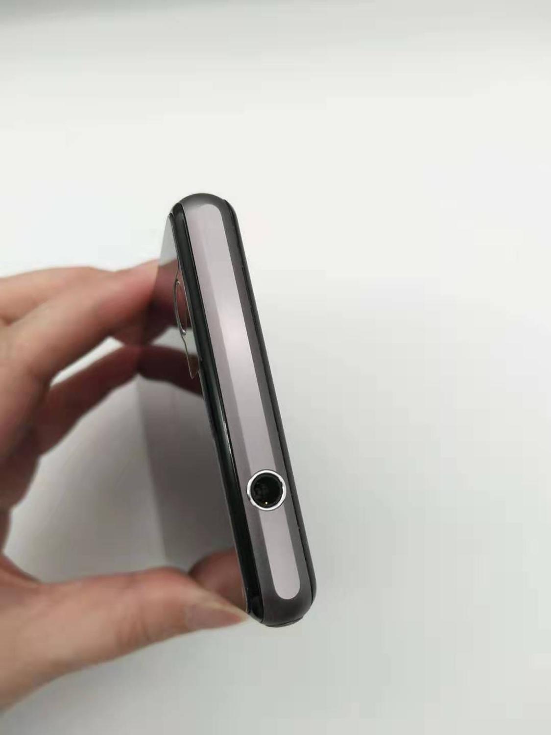 Sony Xperia Z1 Kompakte Renovi – Drone Z1 Bewertung und Preis